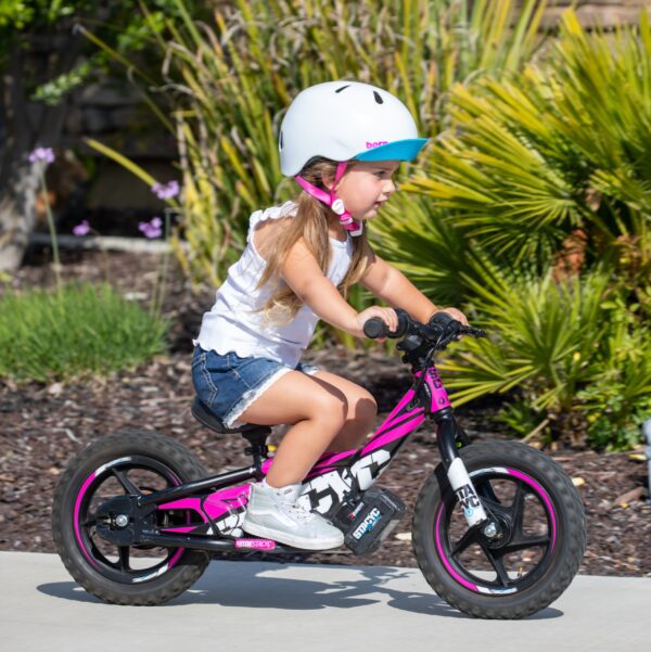 3K9A7470_2 STACYC 12eDRIVE tasakaaluratas